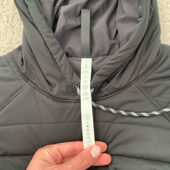 Dynamic movement lululemon pullover hooded jacket - Picture 4 of 7